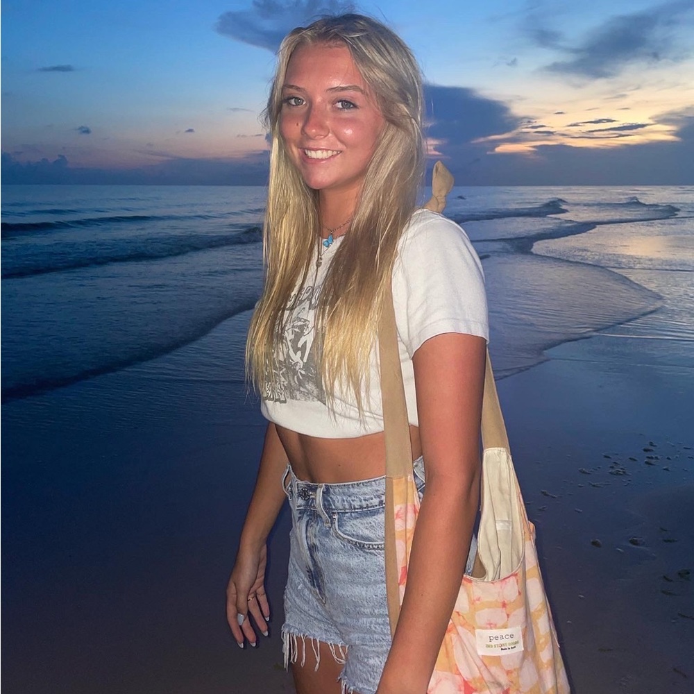 Meet your Posher, Maris